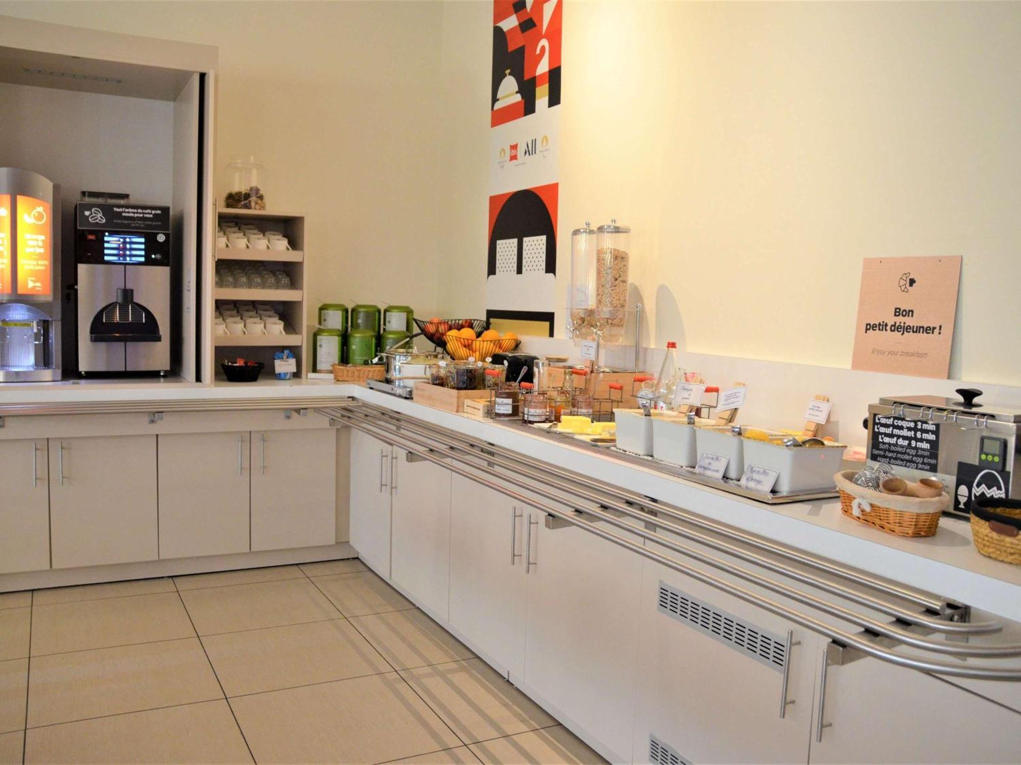 Hotel Ibis Guingamp Coeur De Bretagne Ploumagoar Eksteriør bilde