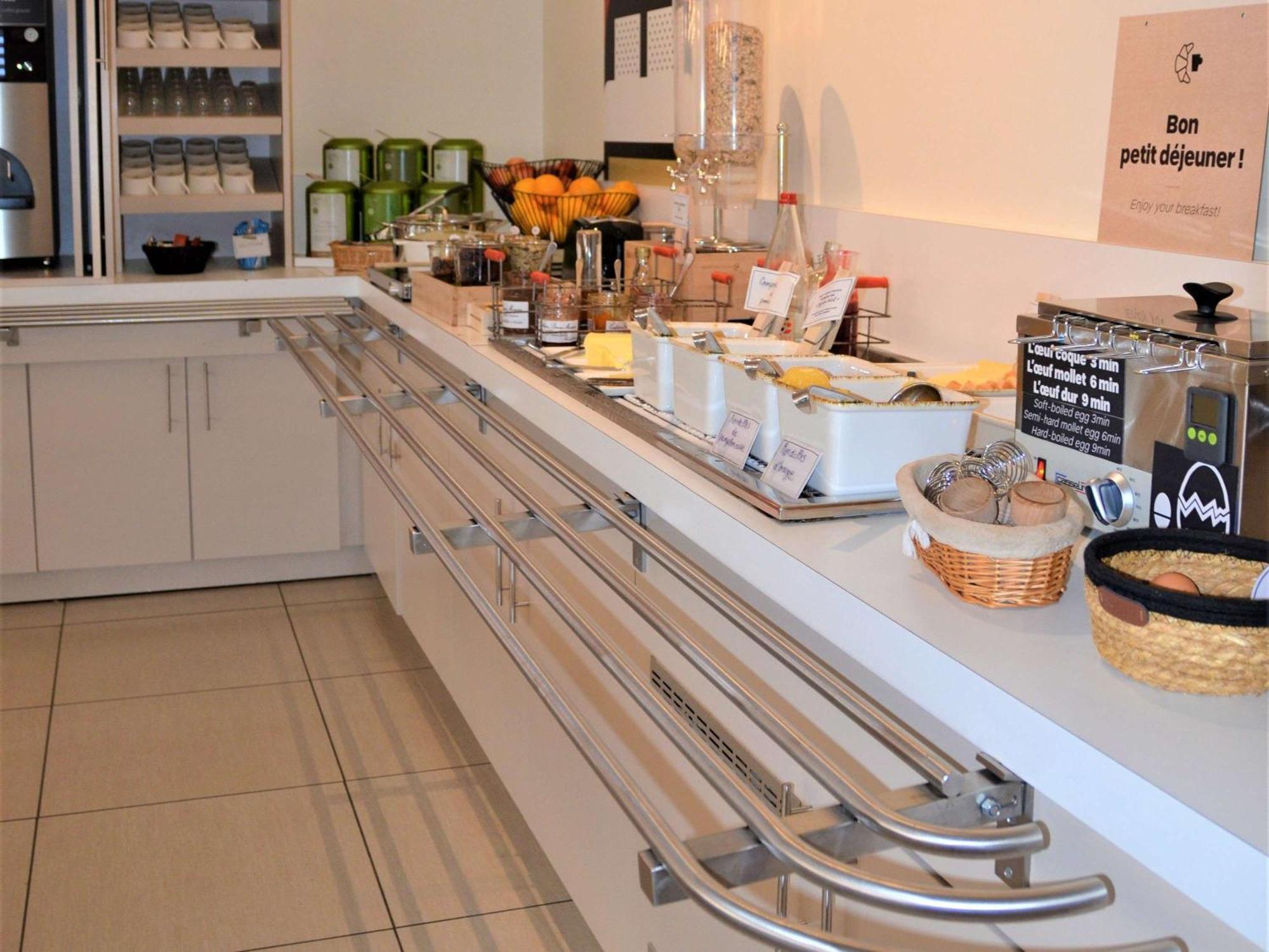 Hotel Ibis Guingamp Coeur De Bretagne Ploumagoar Eksteriør bilde