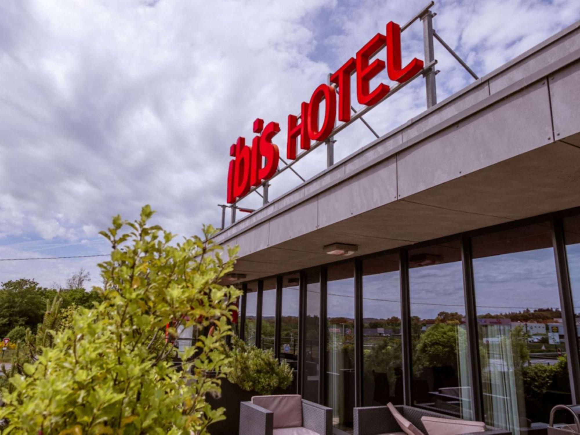Hotel Ibis Guingamp Coeur De Bretagne Ploumagoar Eksteriør bilde
