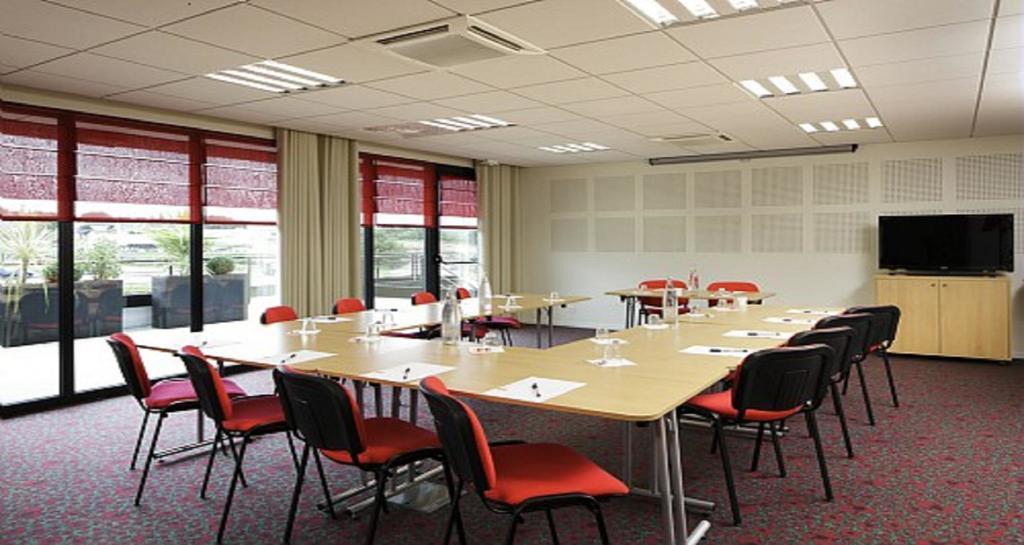 Hotel Ibis Guingamp Coeur De Bretagne Ploumagoar Eksteriør bilde