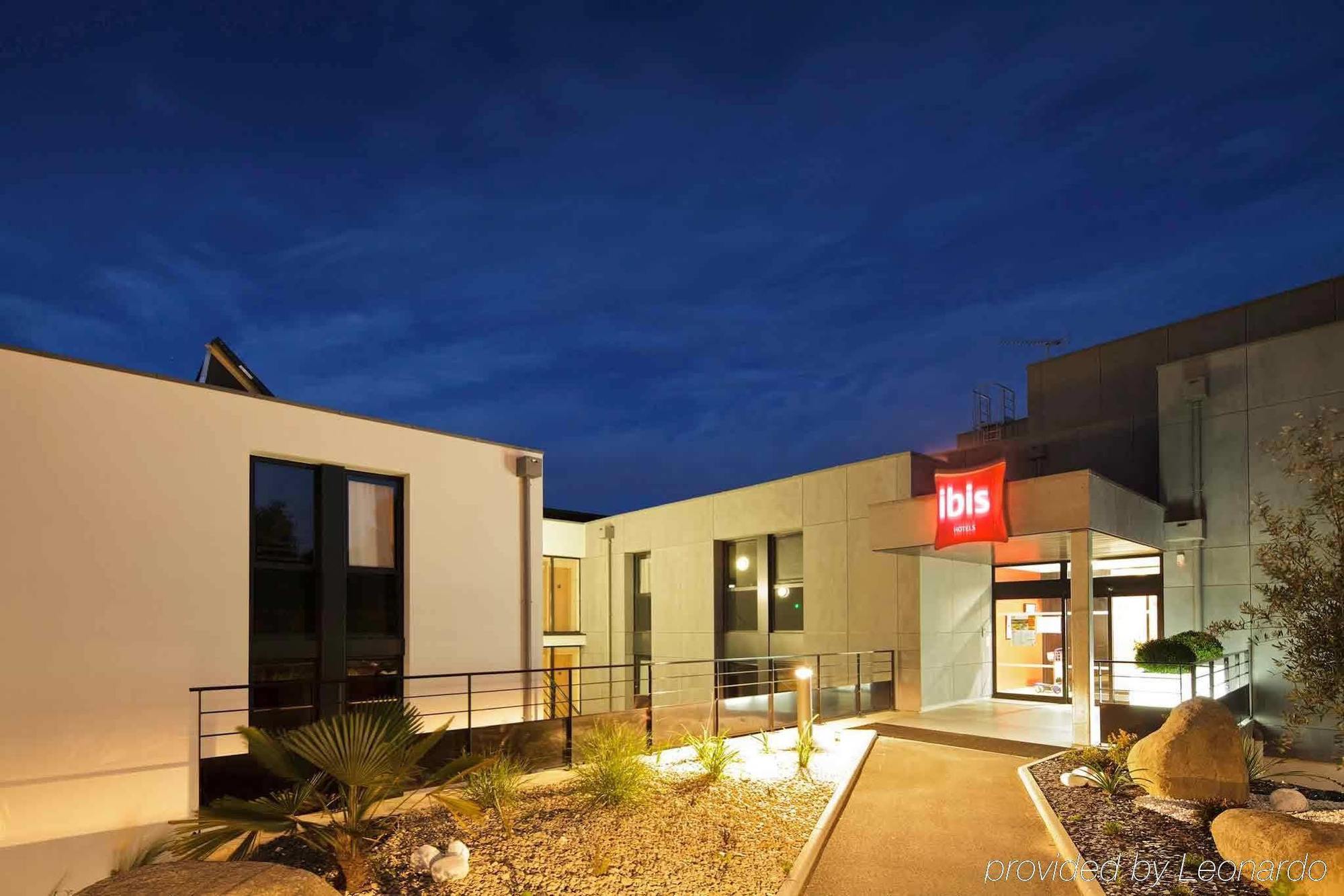 Hotel Ibis Guingamp Coeur De Bretagne Ploumagoar Eksteriør bilde