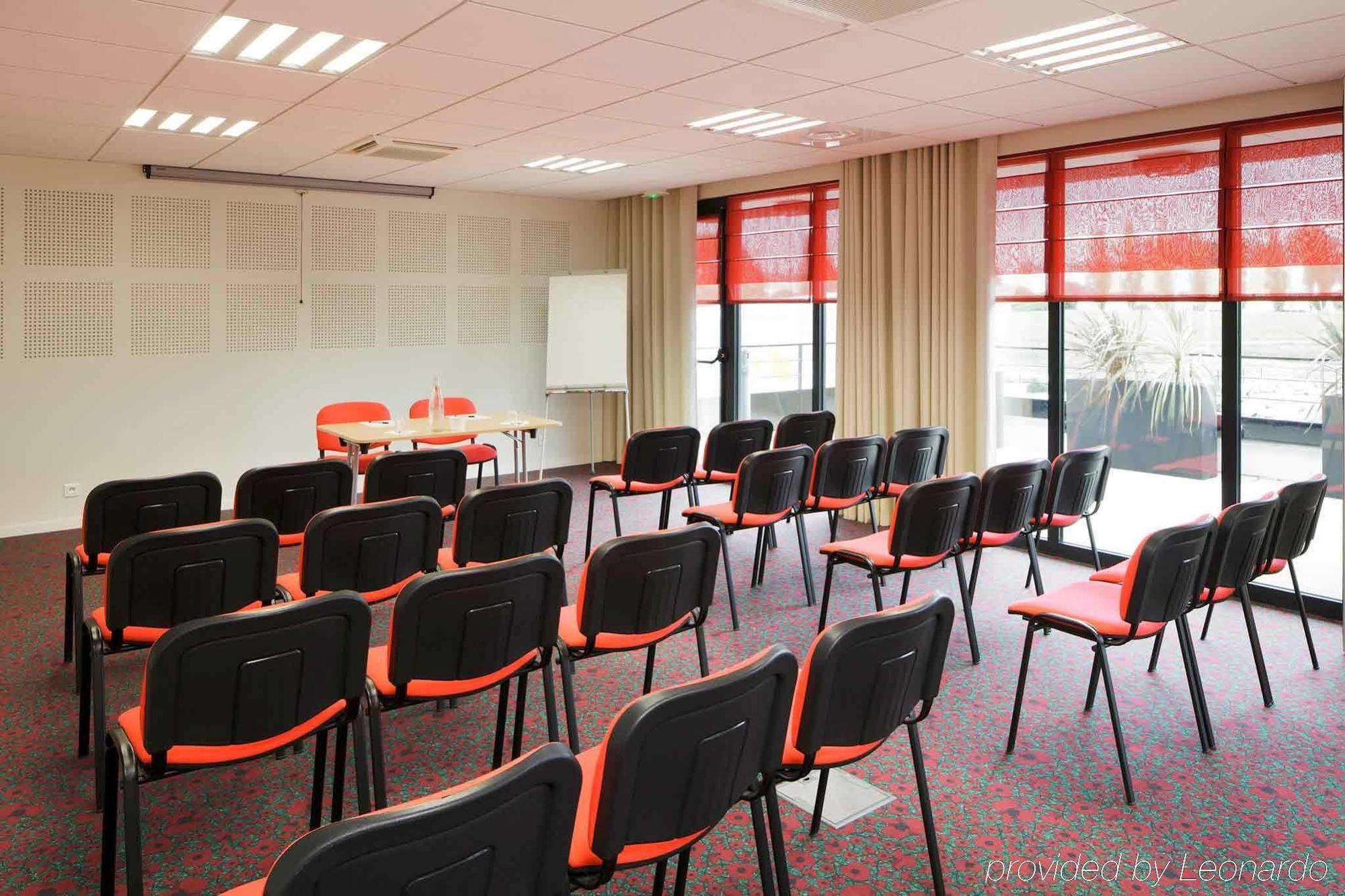 Hotel Ibis Guingamp Coeur De Bretagne Ploumagoar Business bilde