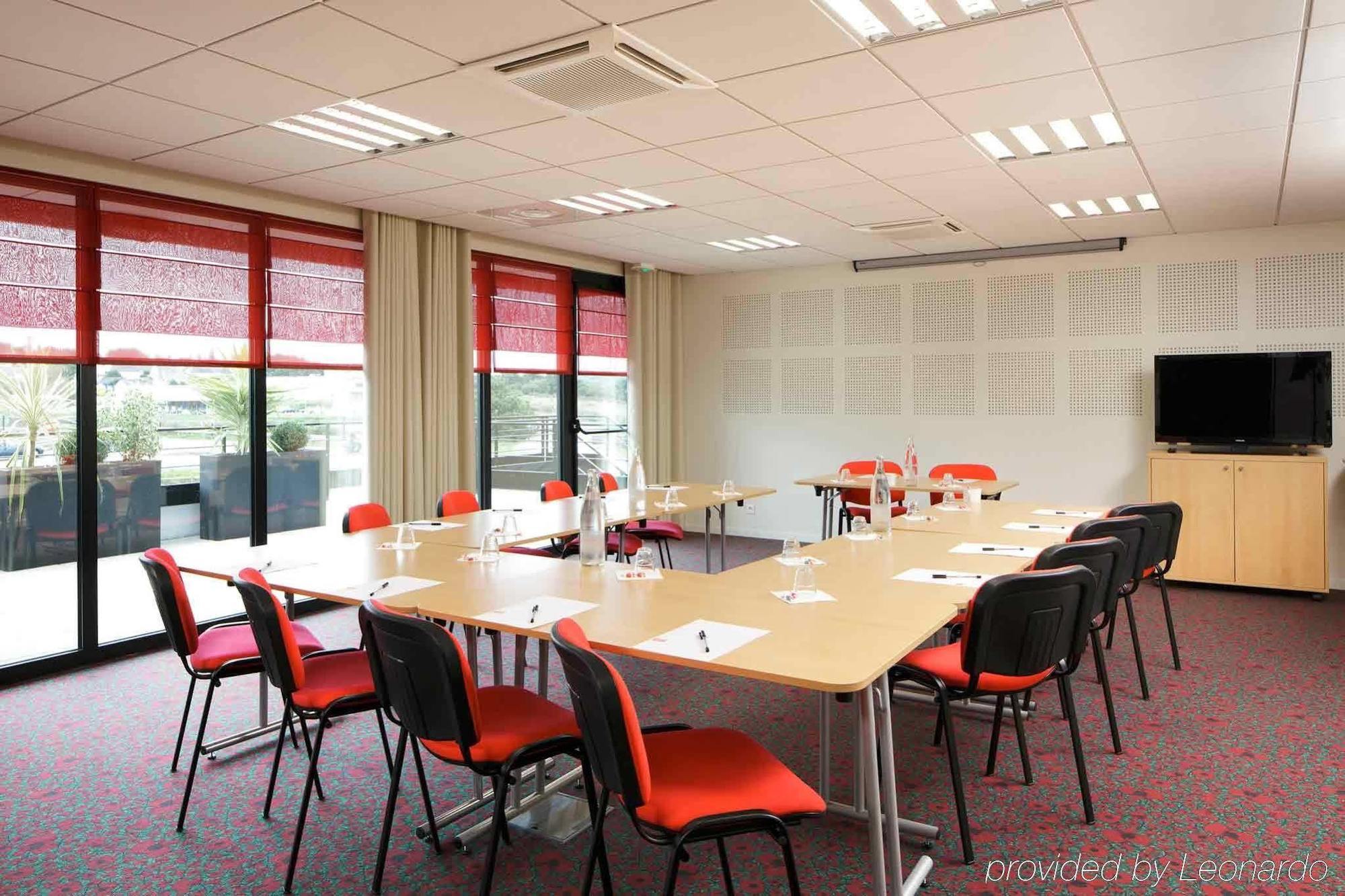 Hotel Ibis Guingamp Coeur De Bretagne Ploumagoar Business bilde